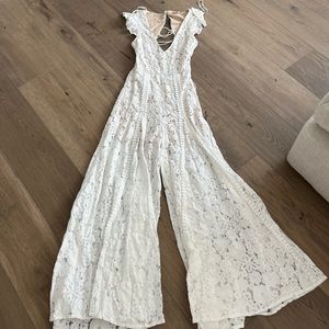 Size small women lace jumpsuit